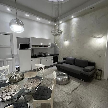 White Luxury Apartment Budapest Exterior foto